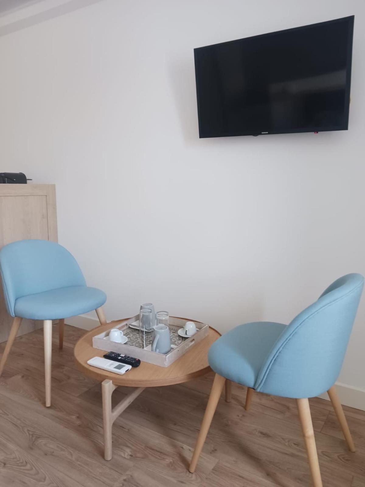 Cotinga Hotel Villars-les-Dombes Bagian luar foto