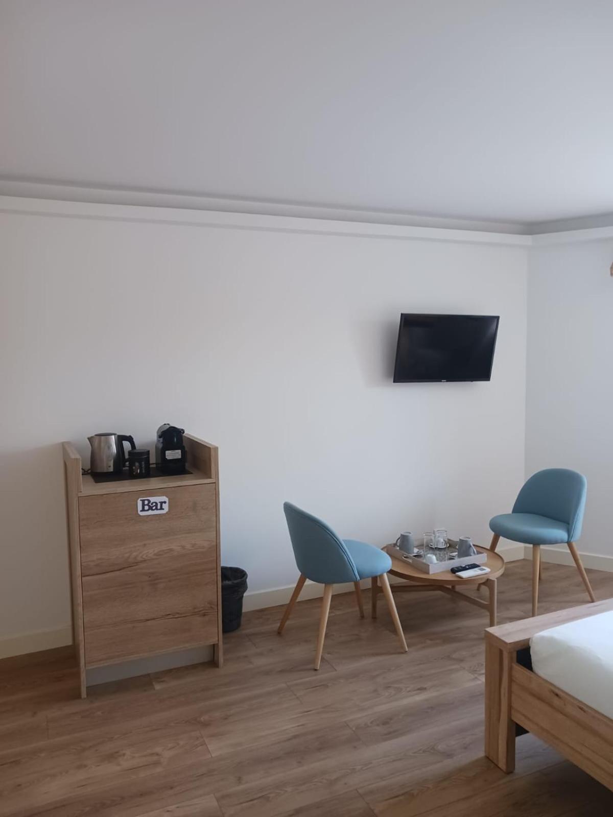Cotinga Hotel Villars-les-Dombes Bagian luar foto